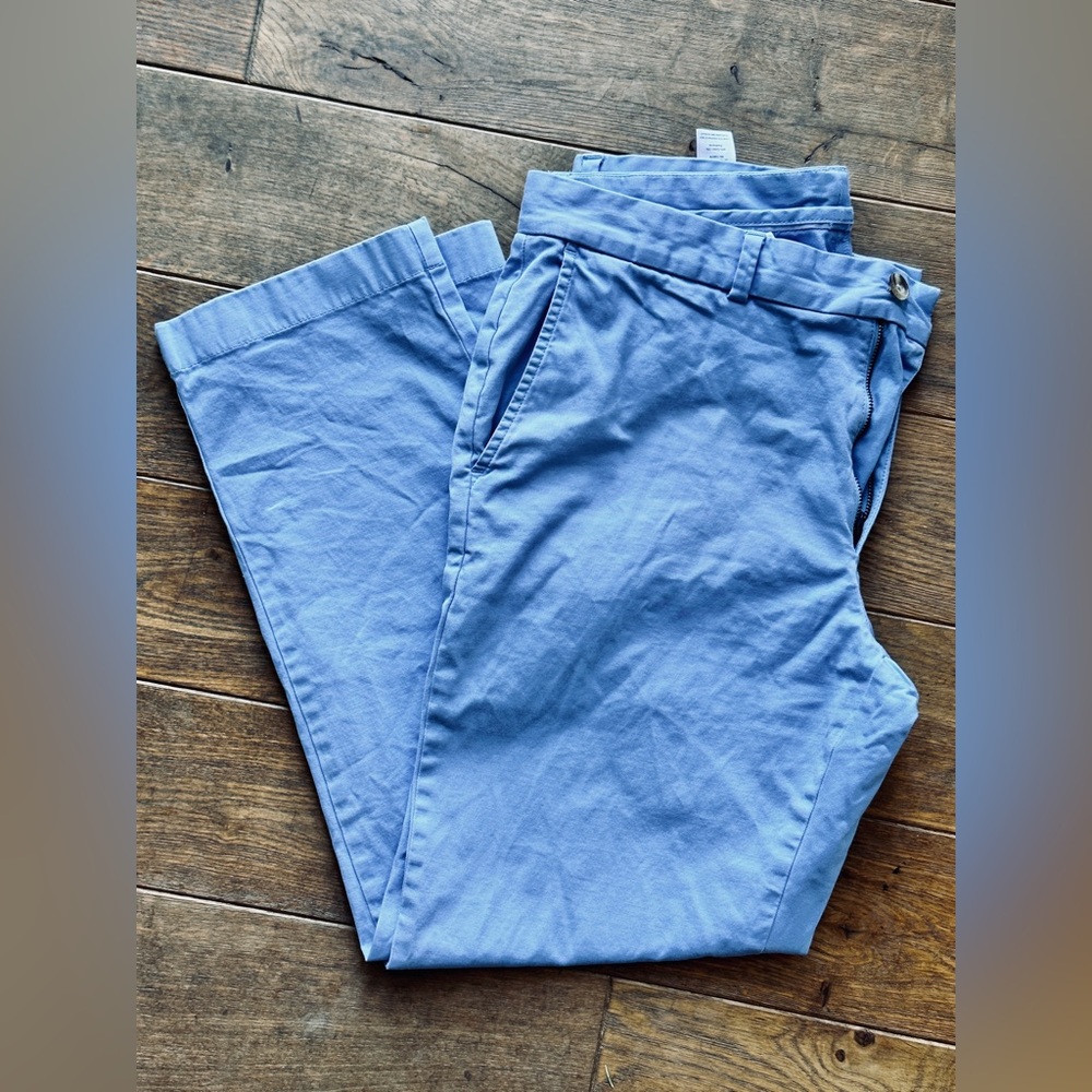 Vineyard Vines men’s chinos pants 34/30 Breaker Pant. Cornflower blue.